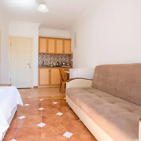 Aparthotel Anna 3*