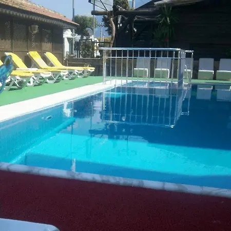 Anna شقة فندقية