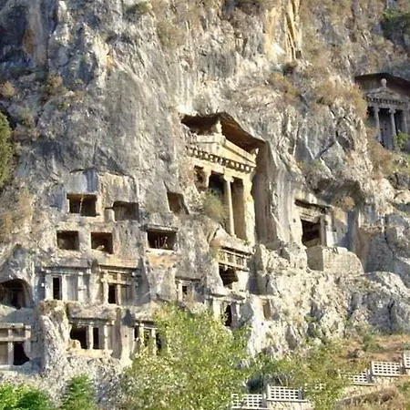 Apart-hotel Anna