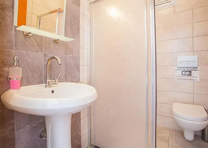 Apart Otel Anna 3*